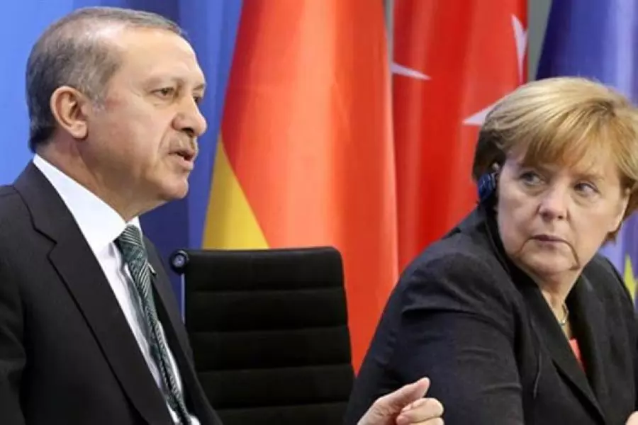 أردوغان وميركل بحثا خلال اتصال هاتفي ضرورة تكثيف الجهود لإيصال المساعدات لحلب