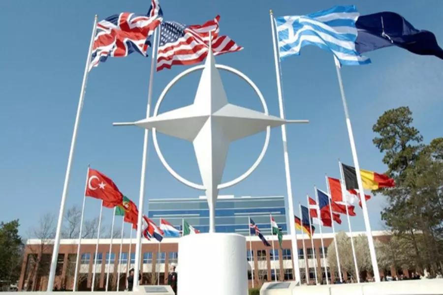 الناتو قلق من أنشطة إيران المزعزعة للاستقرار بالمنطقة