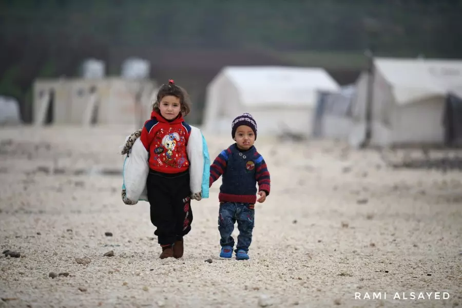 اليونيسف يحذر : قرابة 10 ألف طفل في خطر شمال سوريا جراء السيول والمعارك