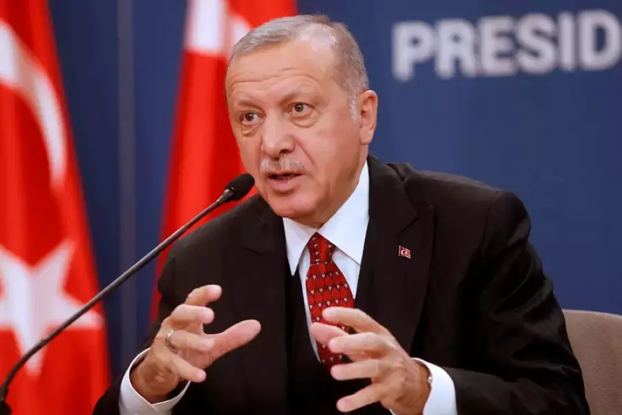 أردوغان محذراً: 250 ألف شخص نزحوا باتجاه الحدود التركية من إدلب