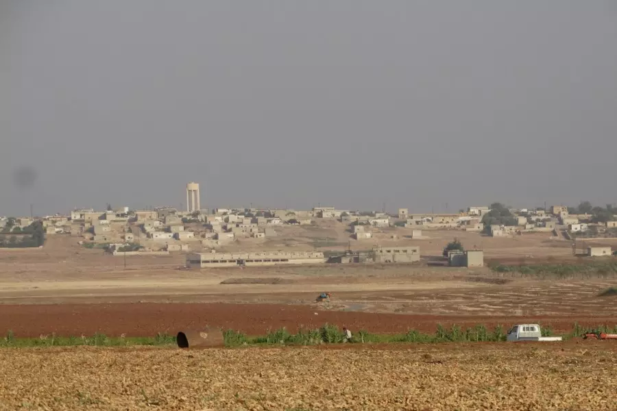 شهداء وجرحى بقصف مدفعي استهدف مزارعين بريف حماة