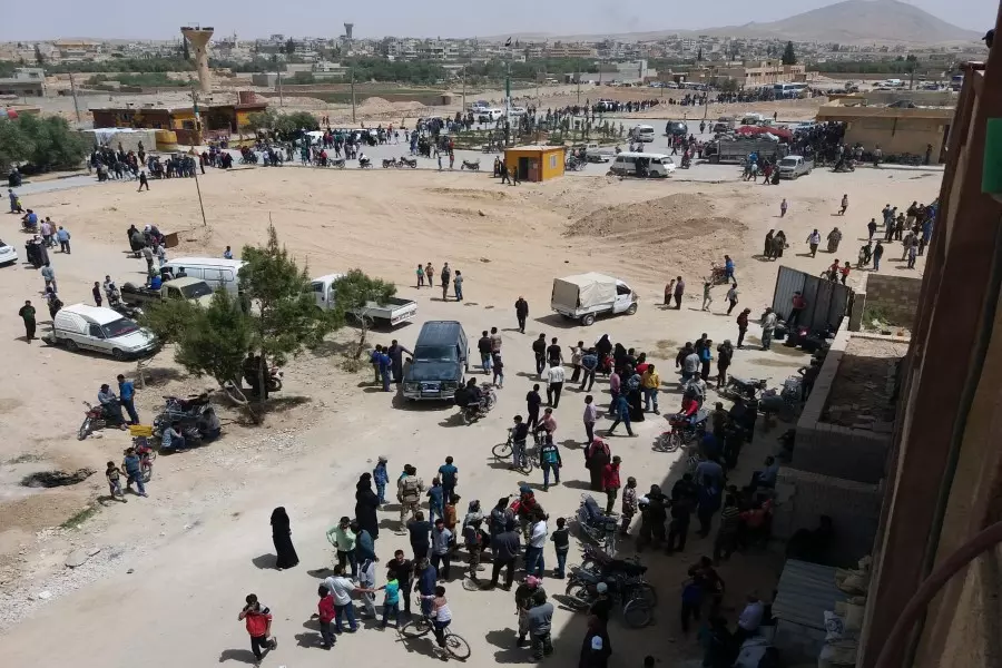 حافلات تهجير مدينة الضمير تتحرك إلى جرابلس حاملة معها 1500 من أهلها
