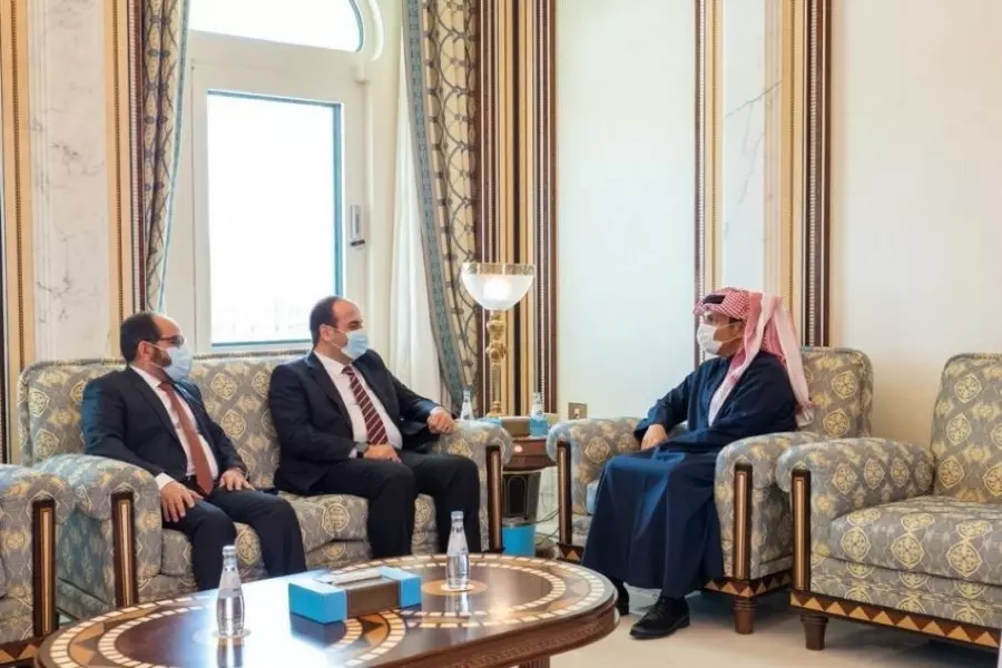 رئيسا "الائتلاف والمؤقتة" يناقشان الملف السوري مع وزير الخارجية القطري