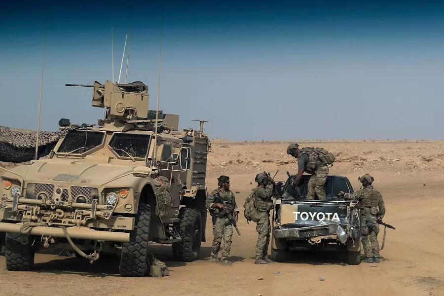 شحنات أسلحة أمريكية كبيرة لدعم "الوحدات الشعبية" شرقي الفرات قادمة من إقليم كردستان