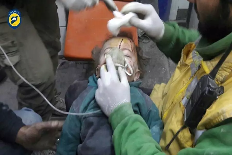 الصواريخ المظلية تفتك بالمحاصرين في حلب ... شهداء وجرحى جراء قصف جوي على "الصاخور"