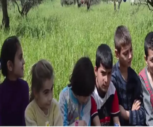 أحد الأطفال من قرية  "اشتبرق"...قوات الأسد وضعتنا دروعاً بشرية
