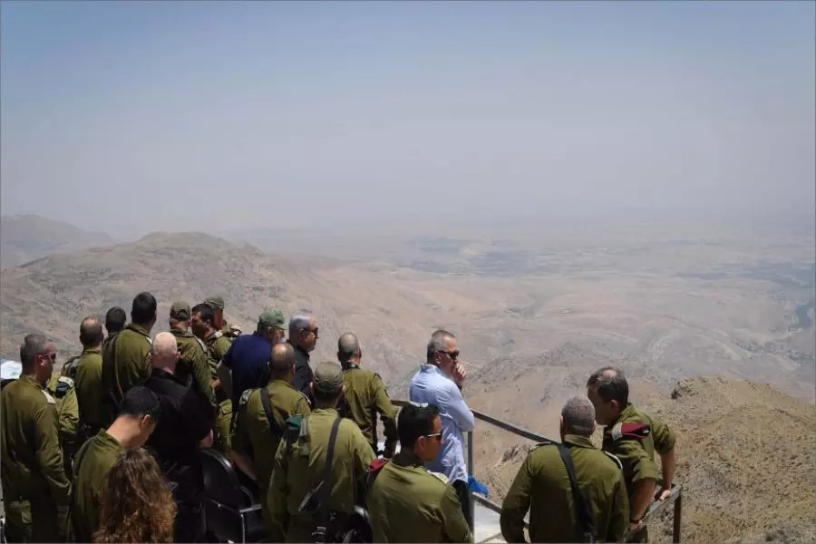 الاحتلال الإسرائيلي قلق من نشاطات "حزب الله" في هضبة الجولان المحتل