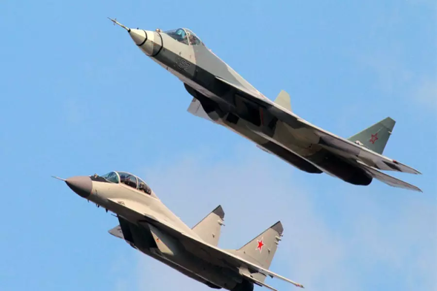 الطائرات الروسية تقصف قوات سوريا الديمقراطية في شركة كونيكو شرق ديرالزور