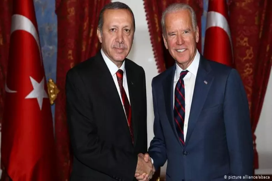 أردوغان: بايدن بدأ بنقل الأسلحة للمنظمات الإرهابية في سوريا ولن نقف مكتوفي الأيدي