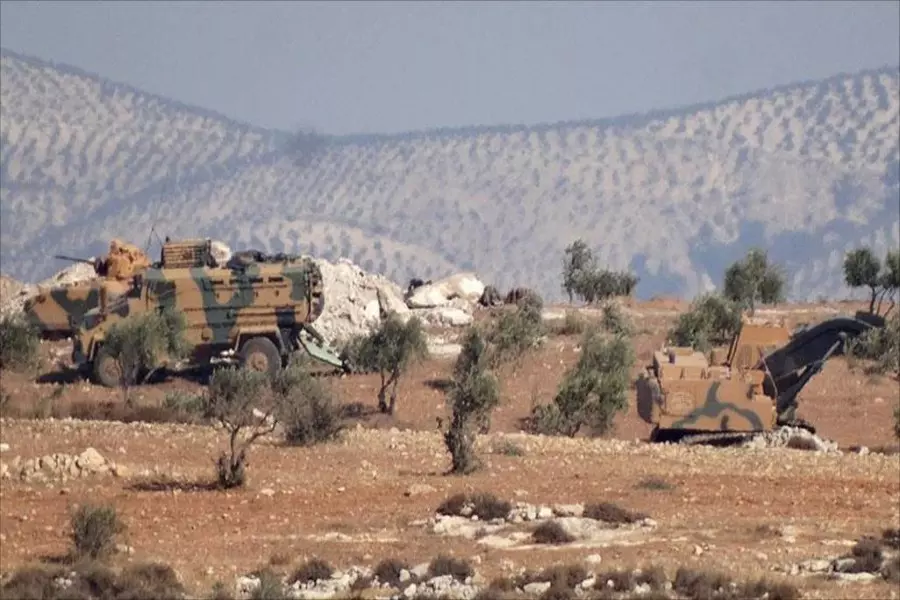قوات النظام تُصعد ضد تركيا وتستهدف مجنزرتين بصواريخ مضادة للدروع غرب سراقب