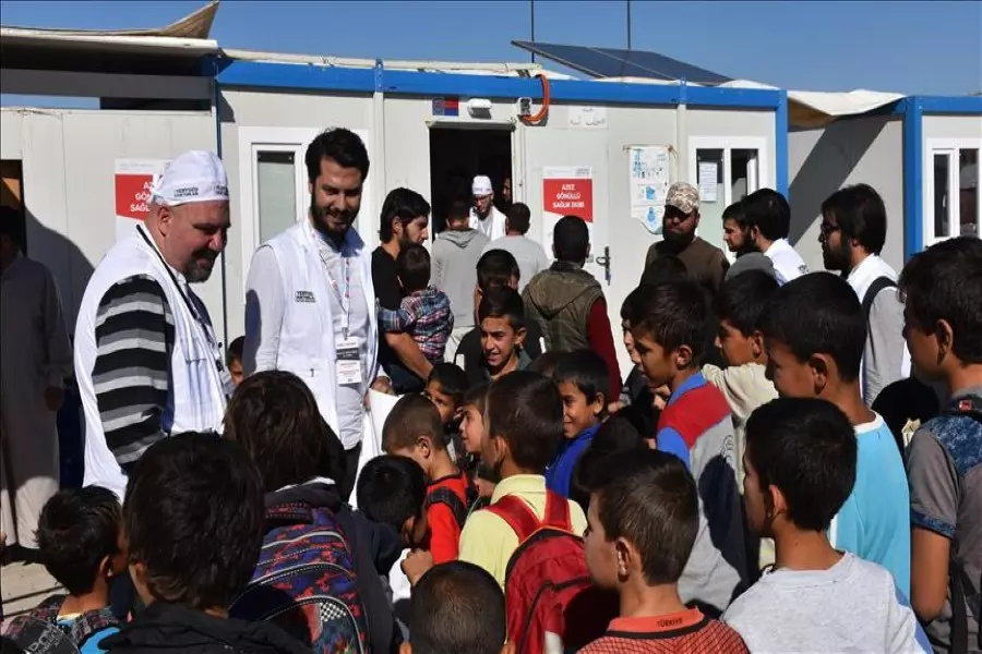 "أطباء حول العالم" التركية تجري فحوصًا طبية مجانية لنازحين في مخيم "قره كوبرو" بمنطقة أعزاز