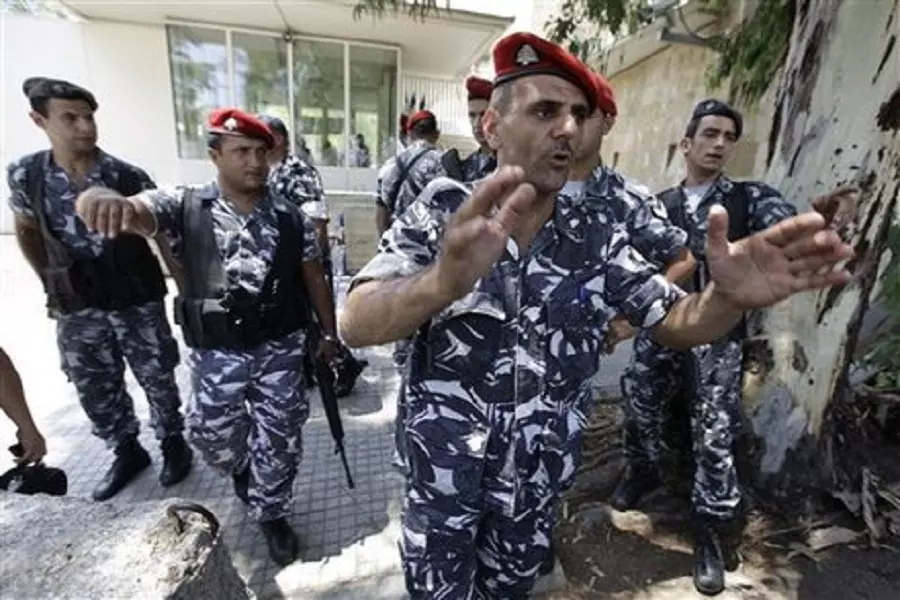 الأمن الداخلي اللبناني يلقي القبض على مطلوب كان يهرّب مسروقاته إلى سوريا