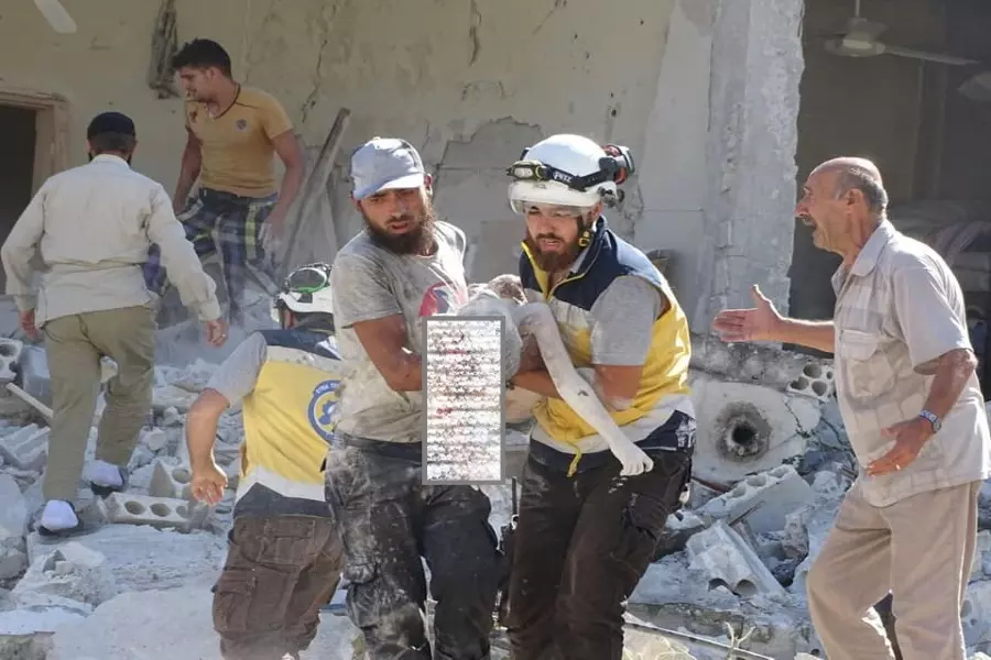 13 شهيدا جراء القصف على ريف إدلب حتى اللحظة وحركة نزوح واسعة للمدنيين