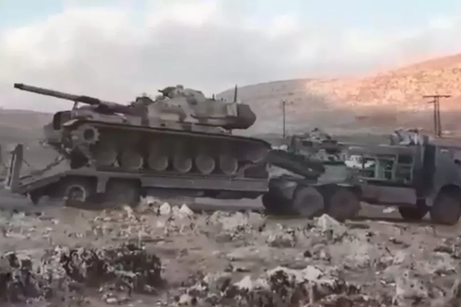 تعزيزات عسكرية إضافية تضم دبابات ثقيلة تصل لنقاط المراقبة في اشتبرق وشير مغار بريف حماة