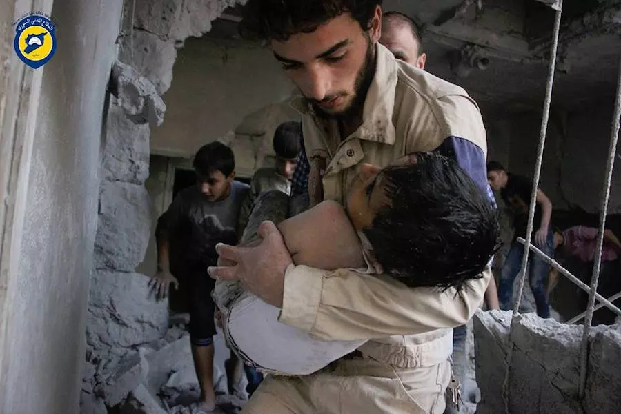 السعودية تعلن عن سعيها لاخراج ١٥٠ طفل مصاب من حلب و التكفل بعلاجهم