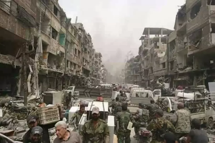 "حماة الديار" يعفشون ممتلكات المدنيين في مخيم اليرموك جنوب دمشق