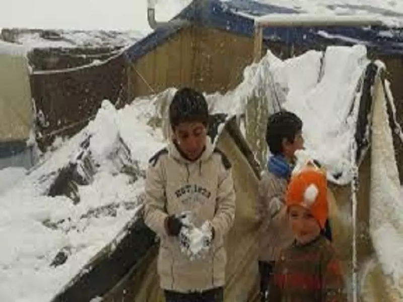 120 ألف سوري عرضة العواصف والثلوج في عرسال