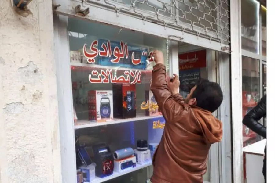 بدء تغيير لوحات المحلات السورية لـ "التركية" ومسؤول تركي يطمئن السوريين