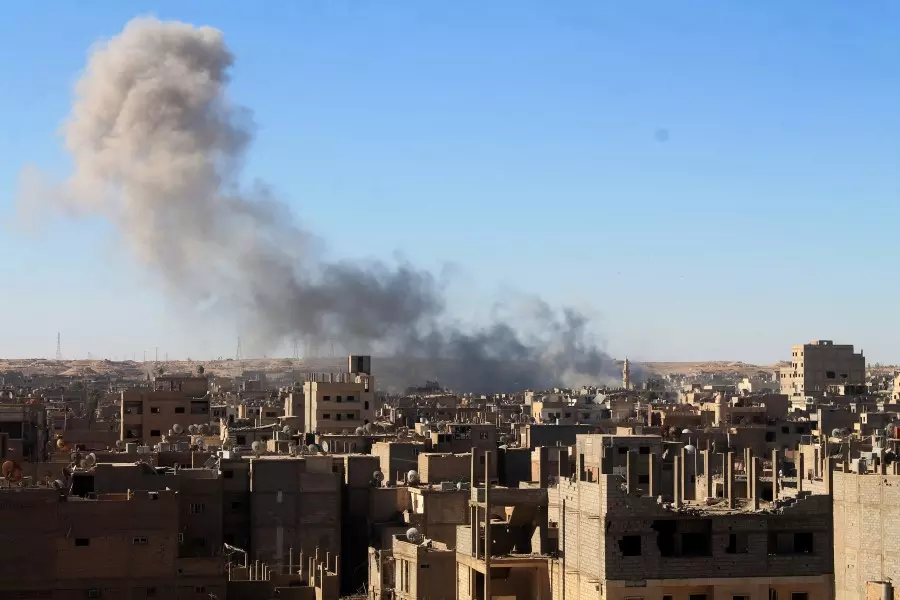 قوات الأسد ترتكب مجزرة في مدينة ديرالزور جراء قصف صاروخي