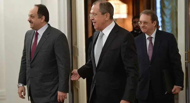 قطر و روسيا متفاهمان على ضرورة الحل و مختلفان حول "شرعية" الأسد