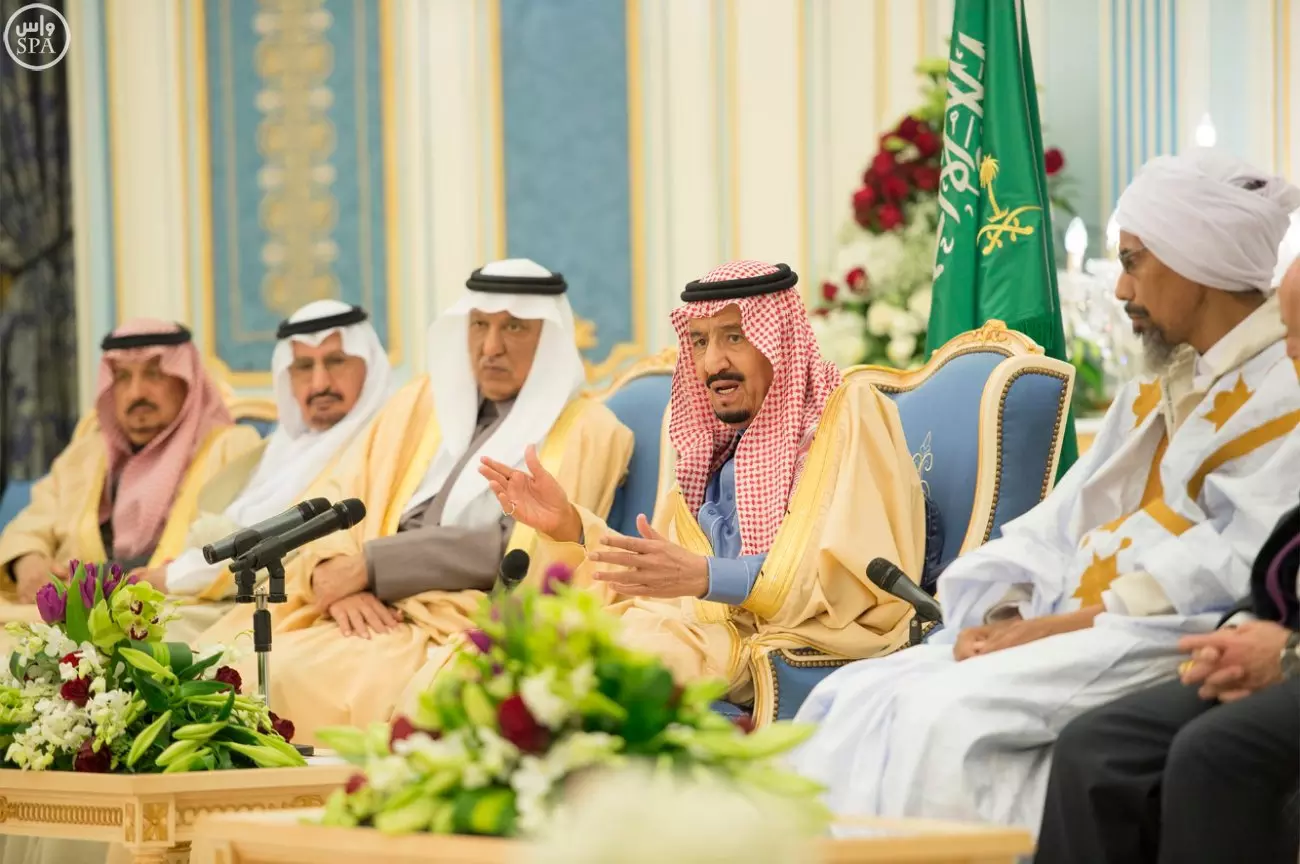 الملك سلمان :نحن مستعدون أن نتعاون مع العرب والمسلمين للدفاع عن بلدانهم