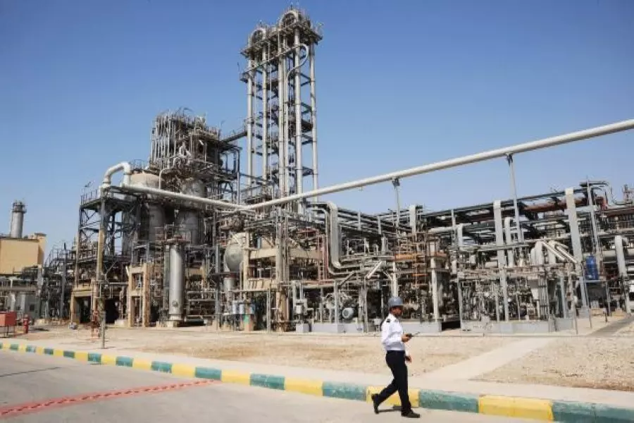 الخزانة الأمريكية تفرض عقوبات قاسية على قطاع البتروكيماويات الإيراني