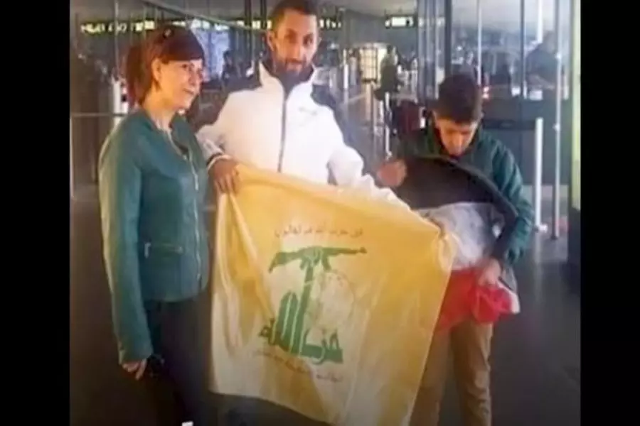 النمسا تستعد لترحيل قيادي بميليشيات الأسد رفع علم "حزب الله" على أراضيها
