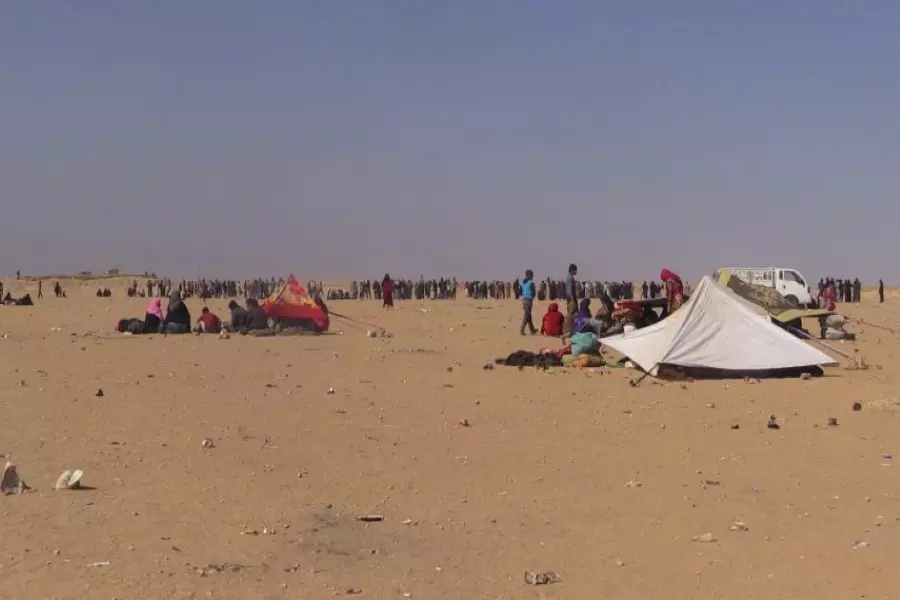 نازحو مخيم الهول يحتجون مجددا على تردي الوضع الصحي والمعيشي