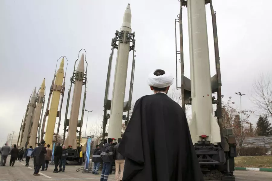 هآرتس الإسرائيلية :: إيران سلمت ميليشيات عراقية صواريخ بعيدة المدى