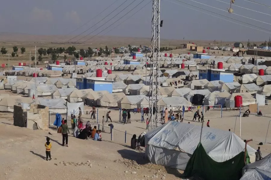 معاناة متزايدة لآلاف العوائل في مخيم الهول تحت أشعة الشمس الحارقة
