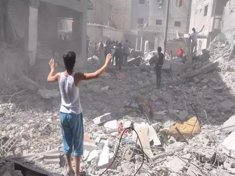 غارات من طائرات الأسد الحربية على مدينة الرقة تتسبب بإرتقاء مدنيين