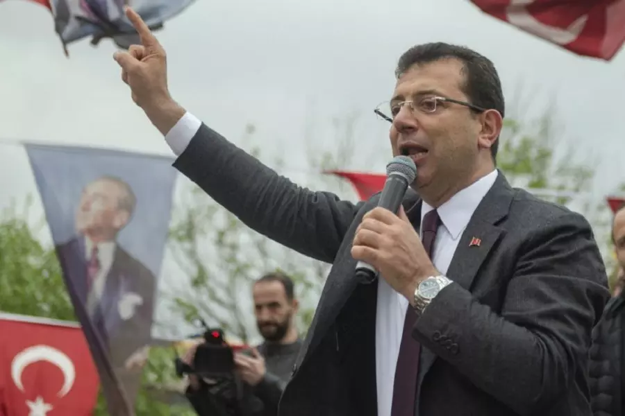رئيس بلدية إسطنبول يؤكد تضامنه مع السوريين من مبدأ "إنساني" بعيداً عن "السياسة والأمن"
