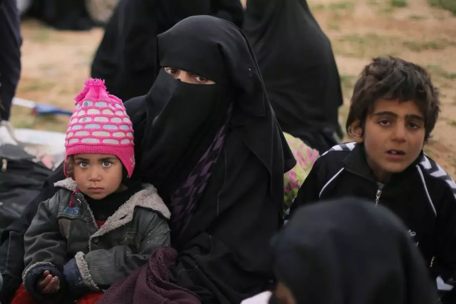 ألمانيا تؤكد عودة داعشية مع أطفالها من مخيمات الاحتجاز بسوريا