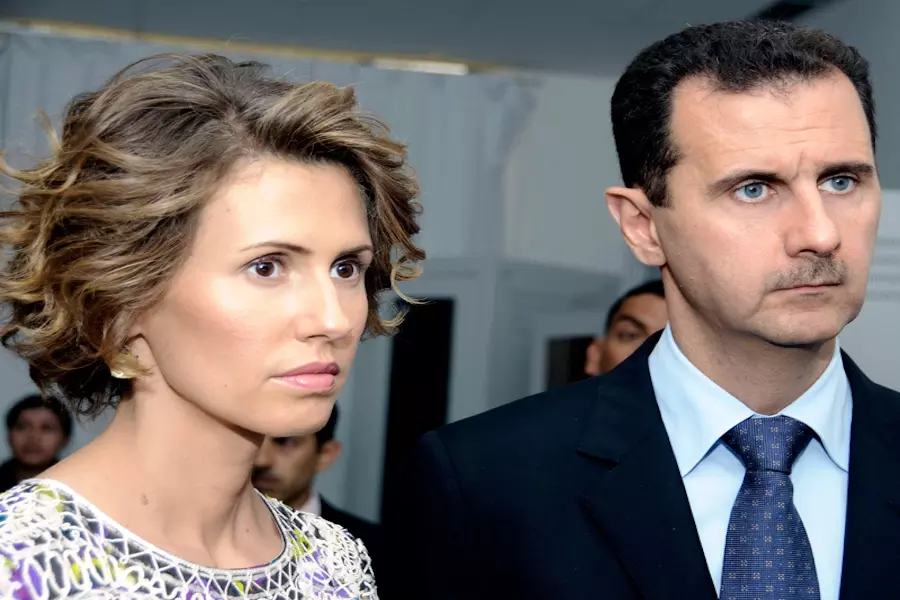 بريطانيا تؤكد وجود “أسماء الأسد” على قوائم المعاقبين إلى جانب زوجها الارهابي