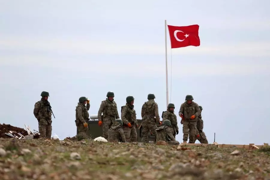 المدفعية التركية تقصف الوحدات الكردية في عفرين