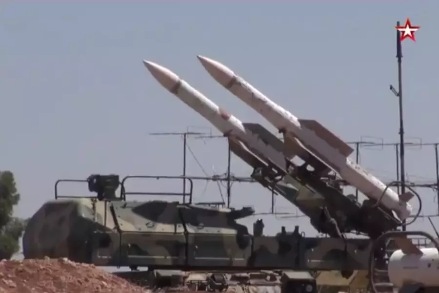 بعد تدمير سوريا واقعيًا.. جيش النظام يتدرب لصد عدوان افتراضي بصواريخ عمرها 6 عقود (فيديو)