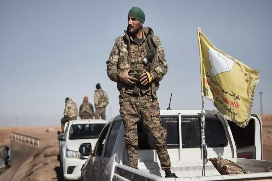 "المجلس الأطلسي": الوحدات الكردية تعمل على تعزيز علاقاتها مع روسيا