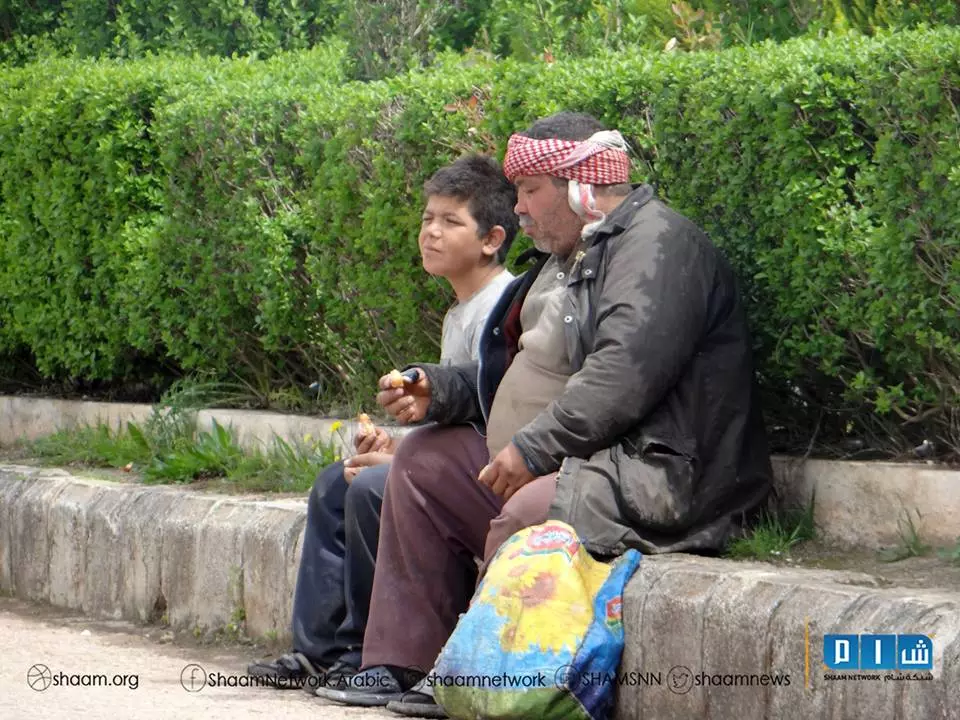 خمسة عشر ألف عائلة محاصرون  .. الوعر الحمصي يسلك طريق مضايا