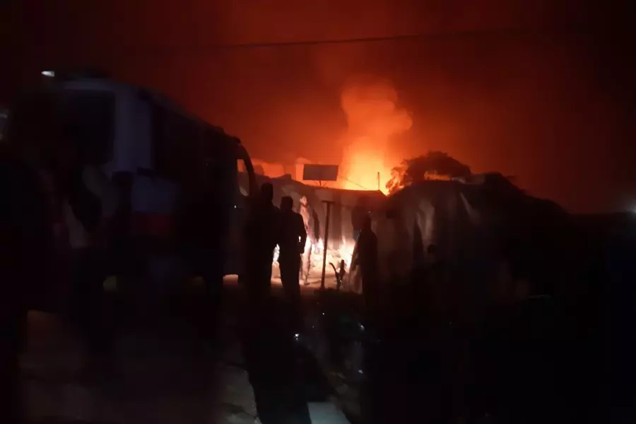 شهداء وجرحى وحرائق كبيرة بقصف صاروخي استهدف مخيم قاح للاجئين شمالي إدلب