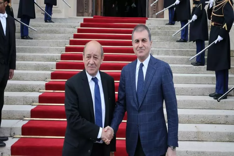 وزير تركي: تدريب فرنسا "ب ي د/ ي ب ك" دعم لمنظمة إرهابية