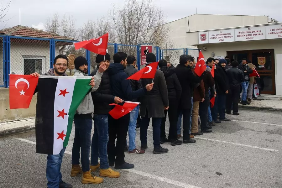 لاجؤون سوريون يتوجهون لمراكز التجنيد في تركيا للالتحاق بعملية عفرين