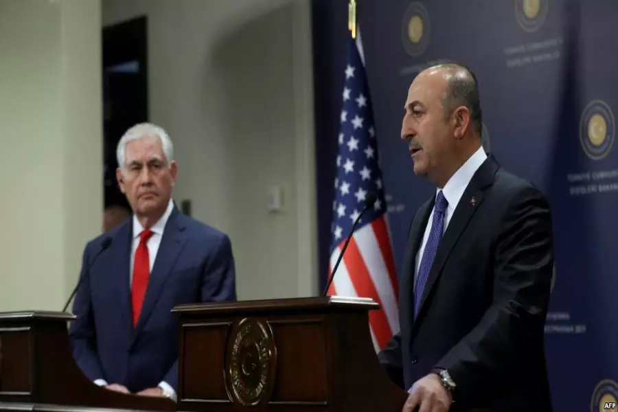وزيرا خارجية تركيا وأمريكا يبحثان الملف السوري