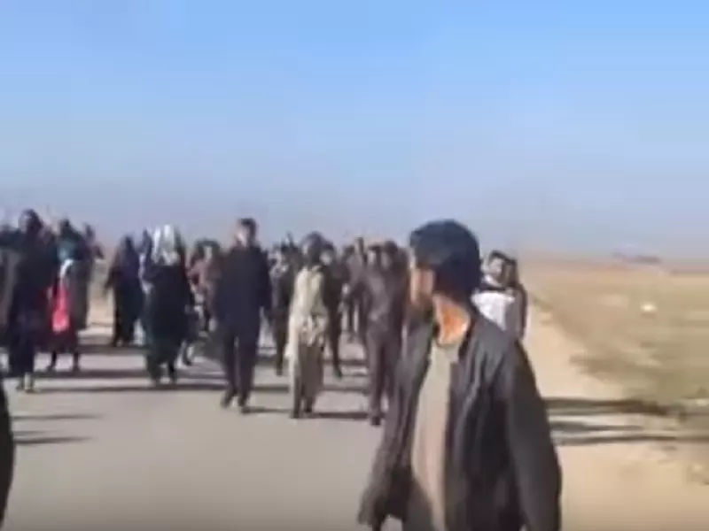 مظاهرات لأهالي بلدات الهول والخاتونية تطالب بانسحاب الوحدات الكردية من قراها بريف الحسكة