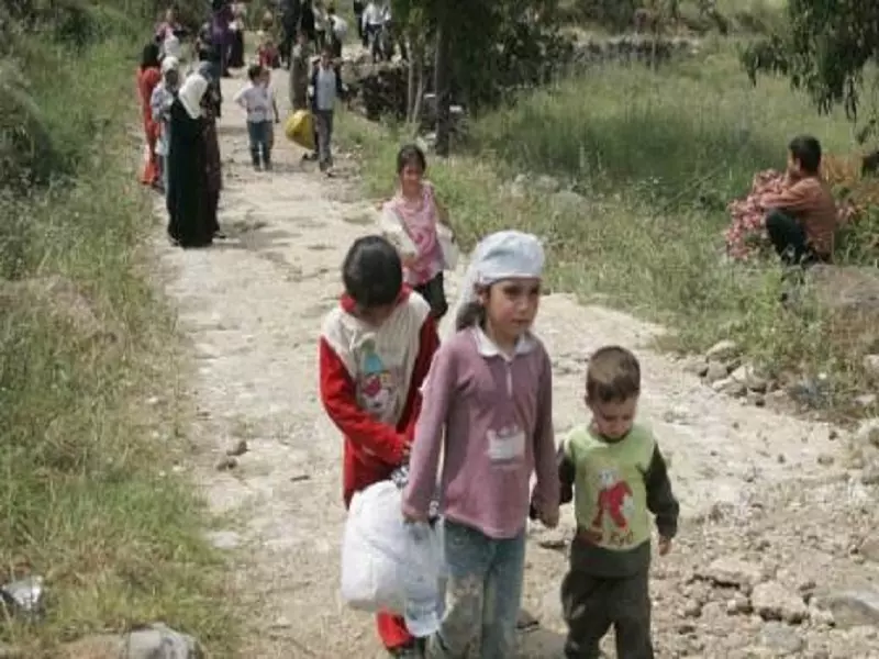 آلاف العائلات تصل لمنطقة الحولة وتخوف من أزمة إنسانية تجتاح المنطقة