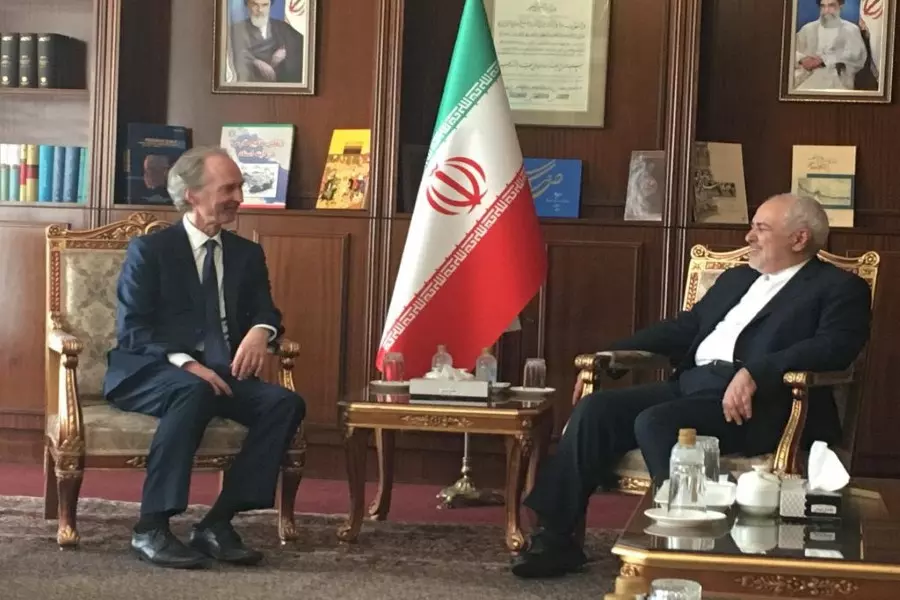 وزير الخارجية الإيراني يلتقي بيدرسون في طهران