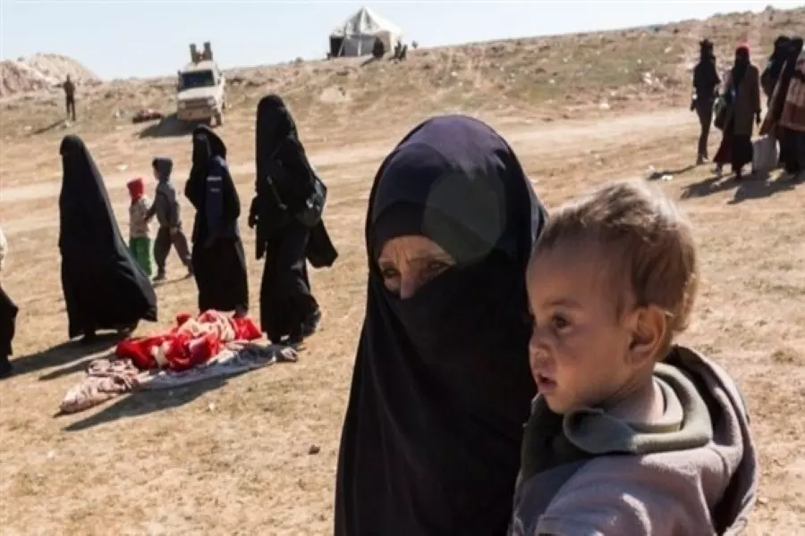 تركيا ترحل عائلة فرنسي قاتل في صفوف تنظيم الدولة في سوريا
