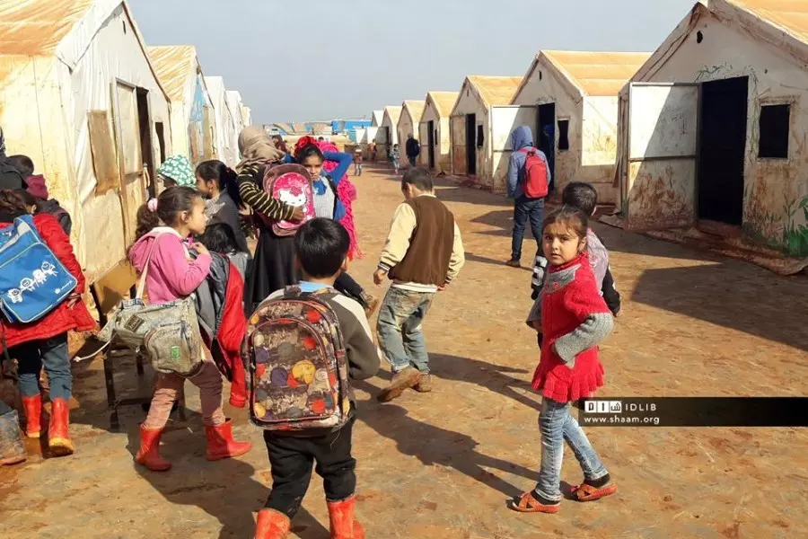 أطفال مخيمات أطمة بين سندان الجهل ومطرقة التعليم العشوائي