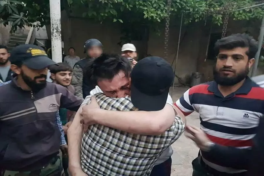 الثوار يجرون عملية تبادل معتقلين مع تنظيم الدولة جنوب العاصمة دمشق