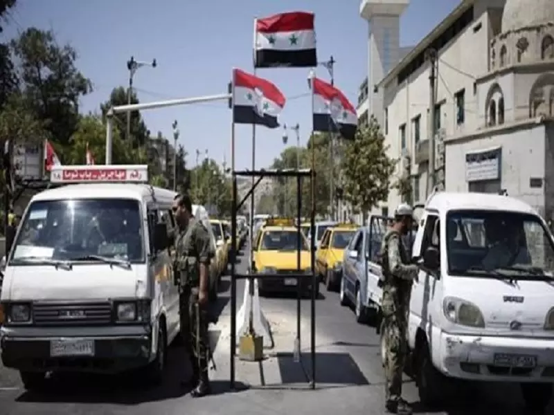 قوات الأسد تكثف من حواجزها المؤقتة في دمشق