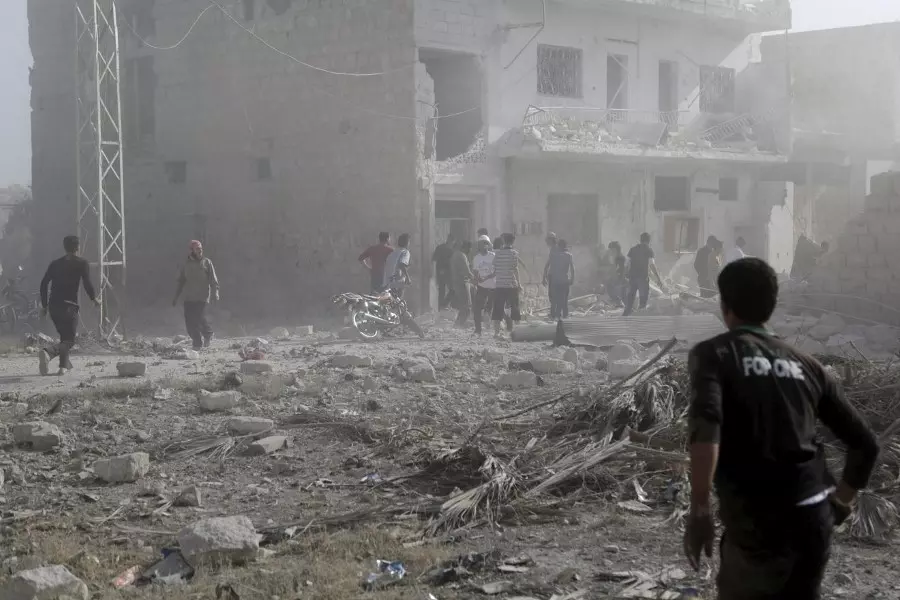 شهداء وجرحى بينهم شرعيون في "تحرير الشام" جراء انفجار مفخخة استهدفت معهداً شرعياً بإدلب